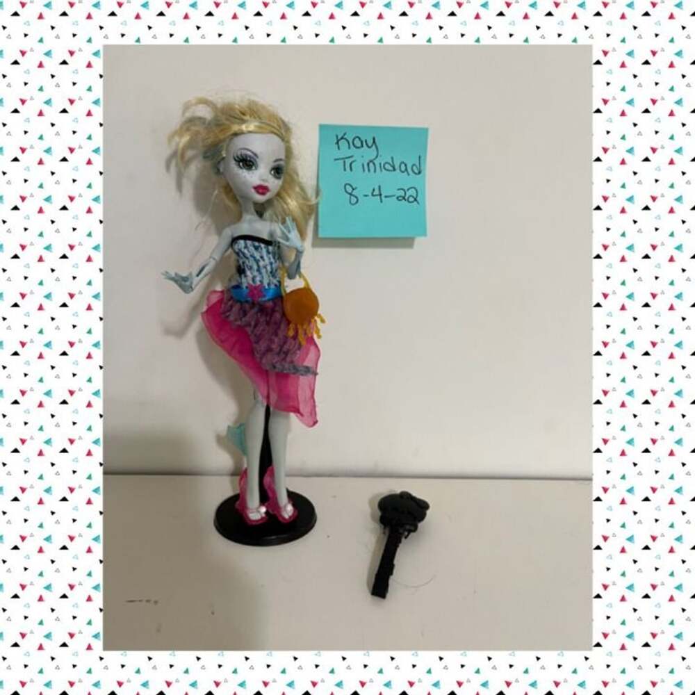 Monster High Lagoona Blue with Dot Dead Gorgeous outfit